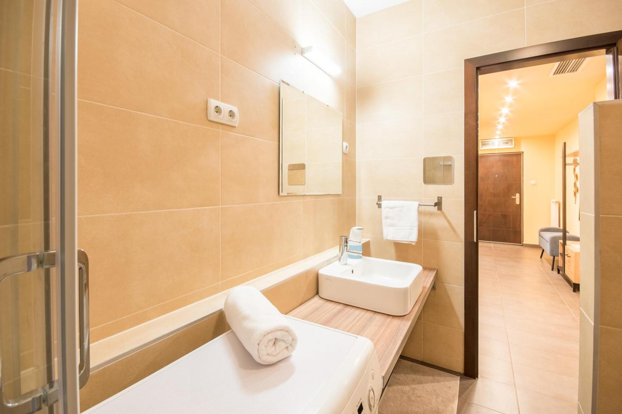 Very Central - Large - Balcony - Comfy Apartment Budapest Luaran gambar